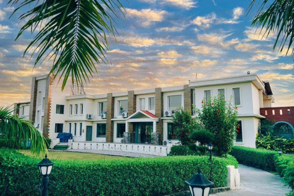 5 Senses Corbett Richness Luxuries Resort ! Destination Wedding & Corporate Events Ramnagar  Zewnętrze zdjęcie